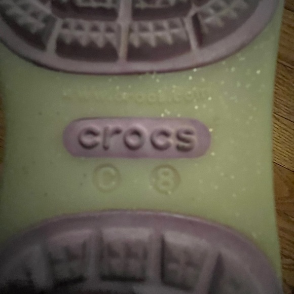 ❤️Host Pick❤️[C8]Crocs Kids Girls Sandals - Cream and Purple - Picture 4 of 4